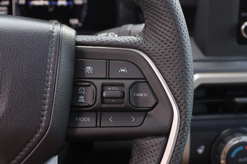 Toyota Tacoma 4WD Vehicle Image 13