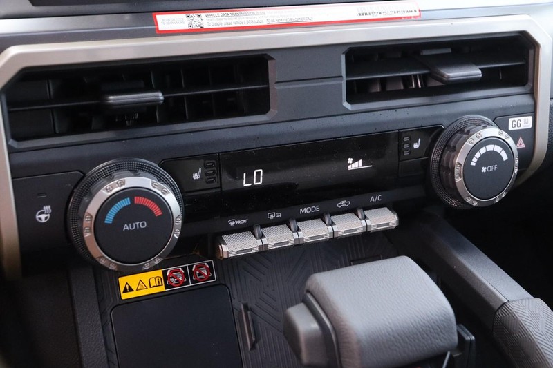 Toyota Tacoma 4WD Vehicle Image 18