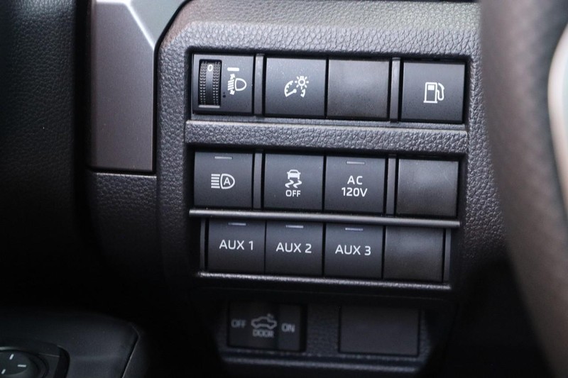 Toyota Tacoma 4WD Vehicle Image 21