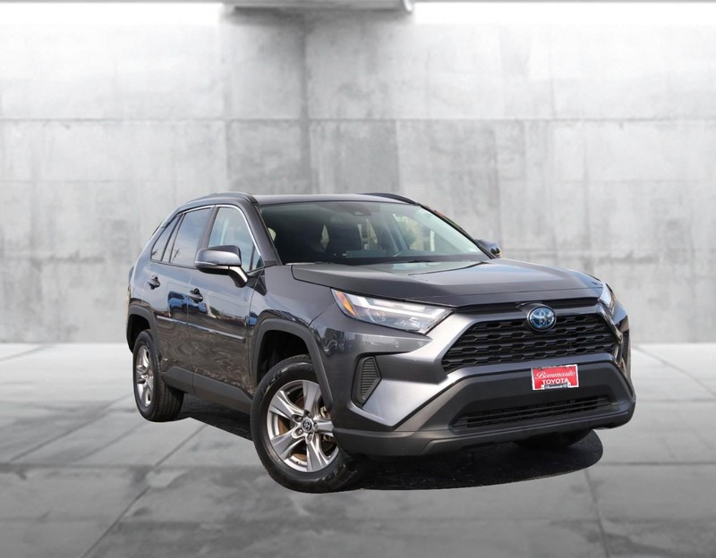 Toyota RAV4 Hybrid Vehicle Image 02