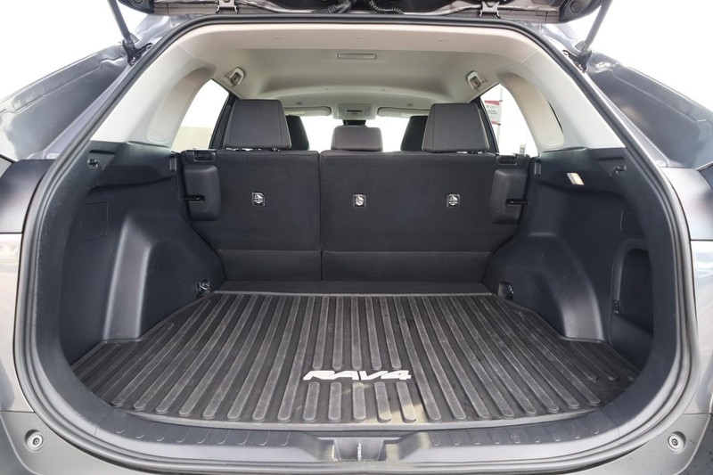 Toyota RAV4 Hybrid Vehicle Image 07