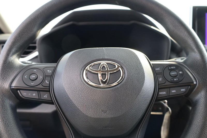 Toyota RAV4 Hybrid Vehicle Image 11
