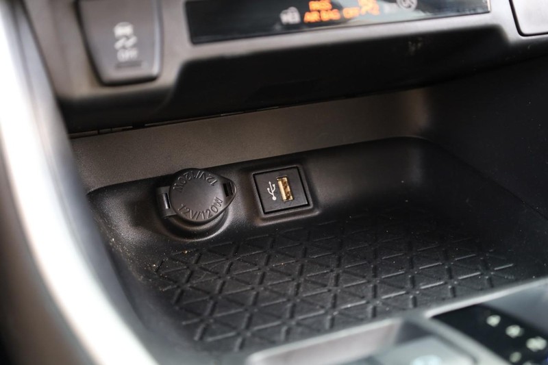 Toyota RAV4 Hybrid Vehicle Image 16