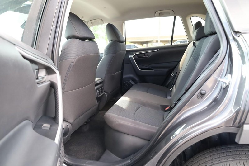 Toyota RAV4 Hybrid Vehicle Image 22
