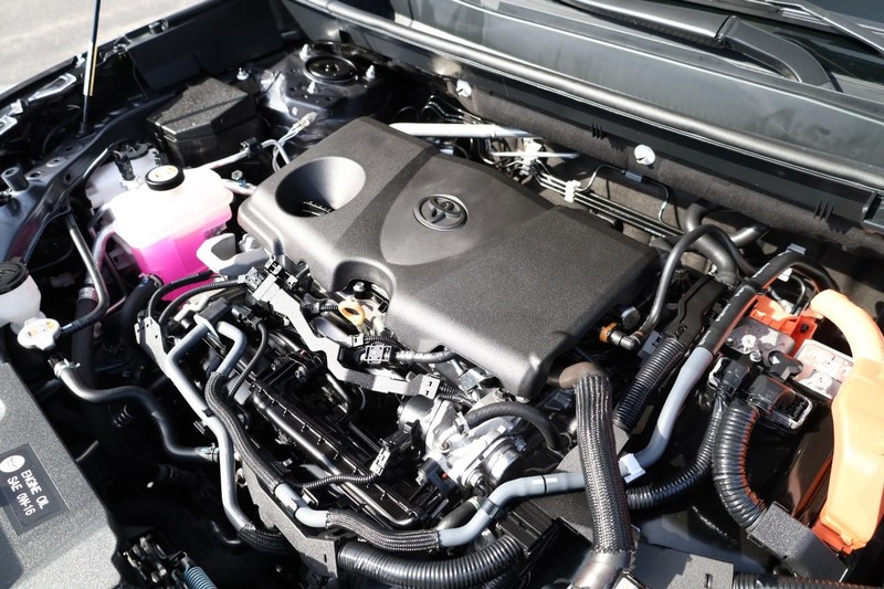 Toyota RAV4 Hybrid Vehicle Image 27