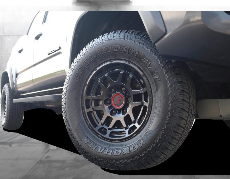 Toyota Tacoma 4WD Vehicle Image 03