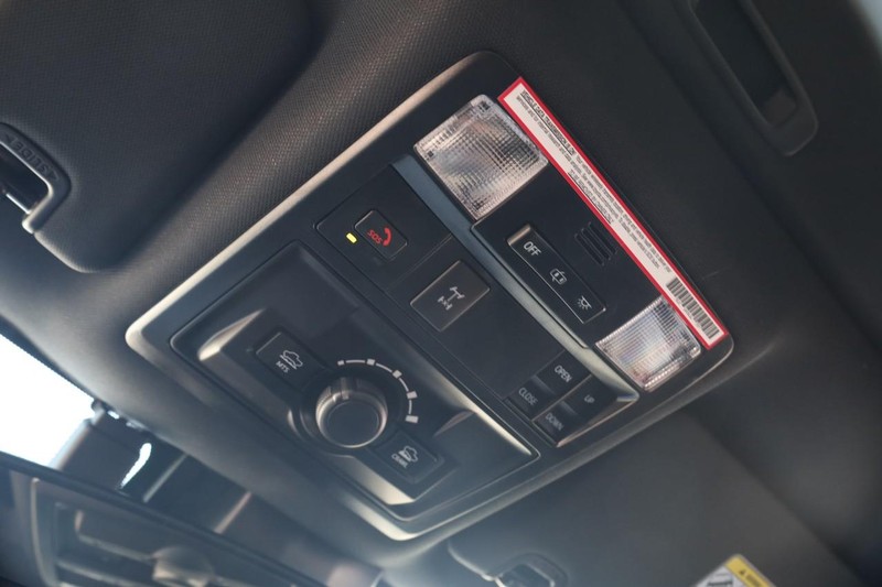 Toyota Tacoma 4WD Vehicle Image 18