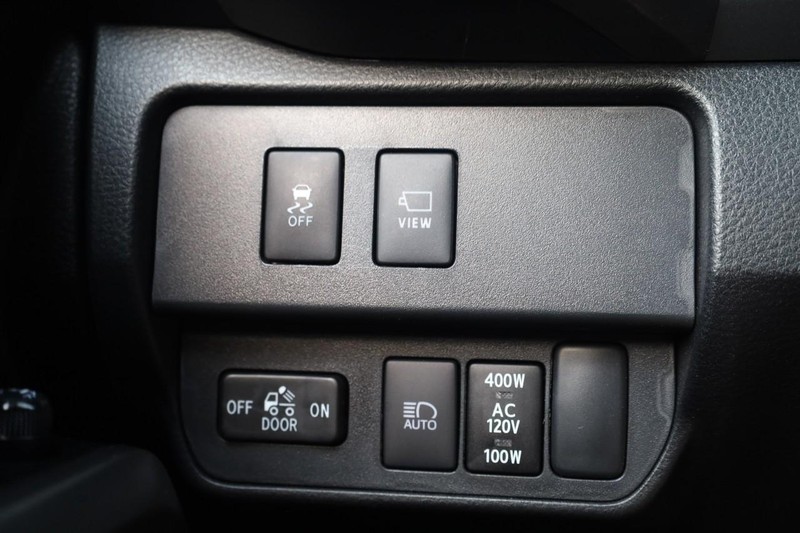 Toyota Tacoma 4WD Vehicle Image 20