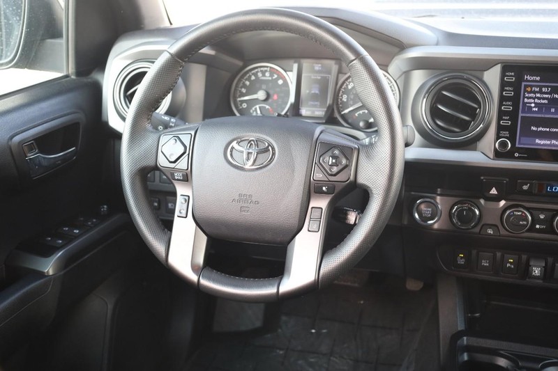 Toyota Tacoma 4WD Vehicle Image 24