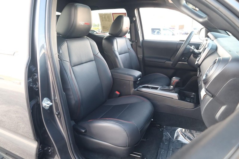 Toyota Tacoma 4WD Vehicle Image 25