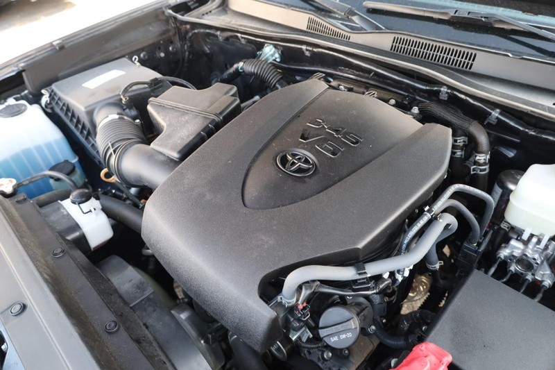 Toyota Tacoma 4WD Vehicle Image 26