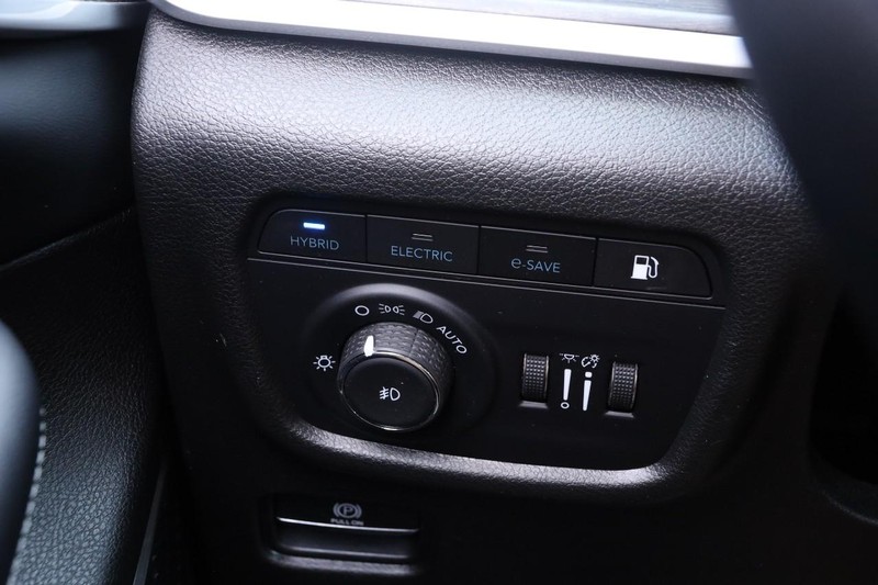 Jeep Grand Cherokee 4xe Vehicle Image 21