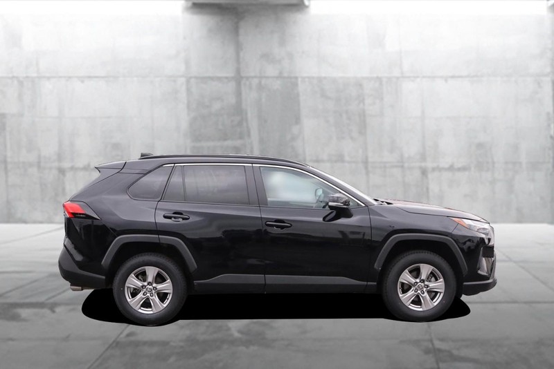 Toyota RAV4 Vehicle Image 05