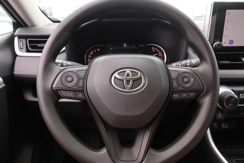 Toyota RAV4 Vehicle Image 10
