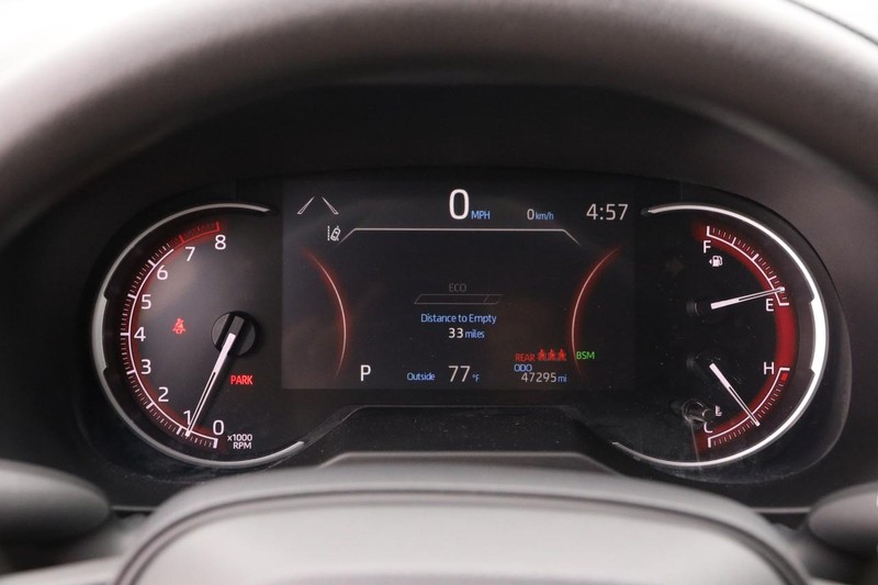 Toyota RAV4 Vehicle Image 13
