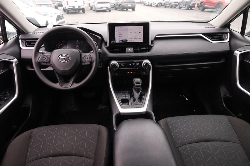 Toyota RAV4 Vehicle Image 19