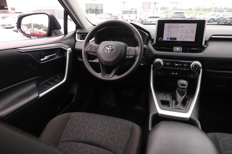 Toyota RAV4 Vehicle Image 20
