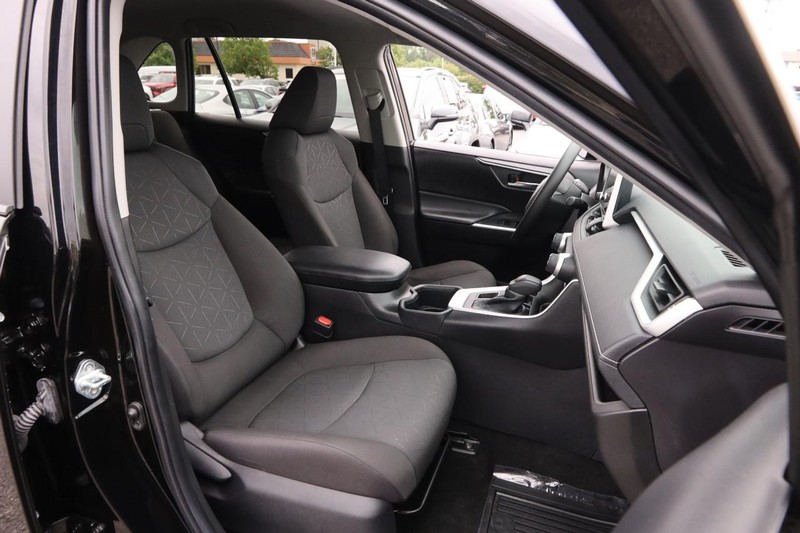 Toyota RAV4 Vehicle Image 24