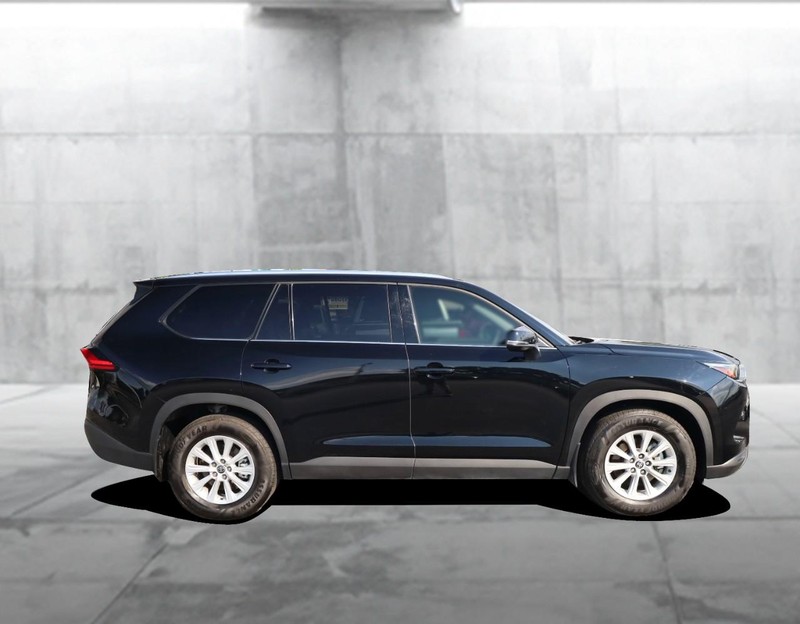 Toyota Grand Highlander Vehicle Image 05