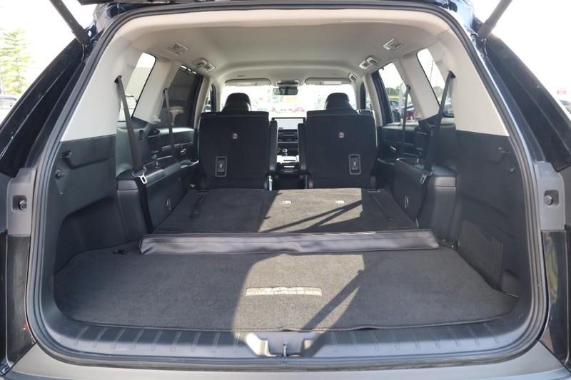 Toyota Grand Highlander Vehicle Image 09