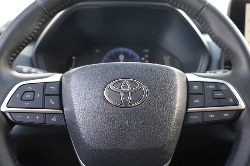 Toyota Grand Highlander Vehicle Image 11