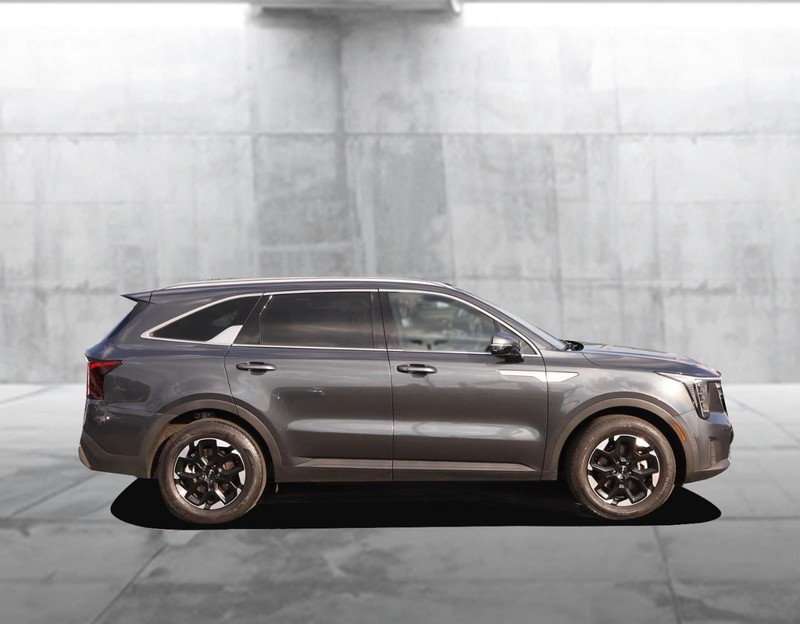 Kia Sorento Vehicle Image 05