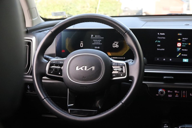 Kia Sorento Vehicle Image 23