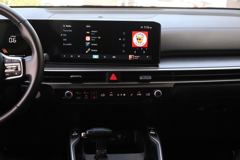 Kia Sorento Vehicle Image 24