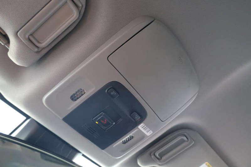 Toyota Camry Vehicle Image 16