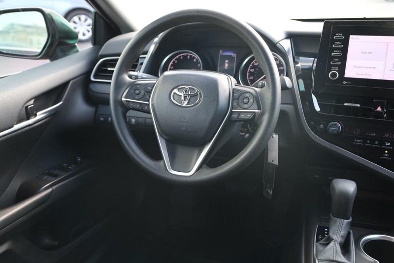 Toyota Camry Vehicle Image 21