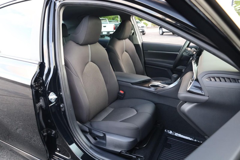 Toyota Camry Vehicle Image 22
