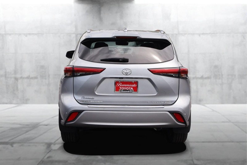 Toyota Highlander Vehicle Image 06