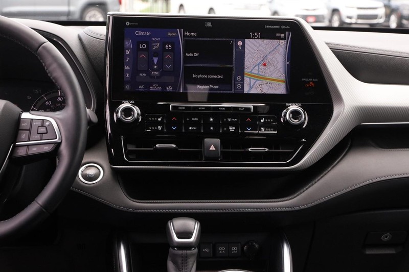 Toyota Highlander Vehicle Image 26