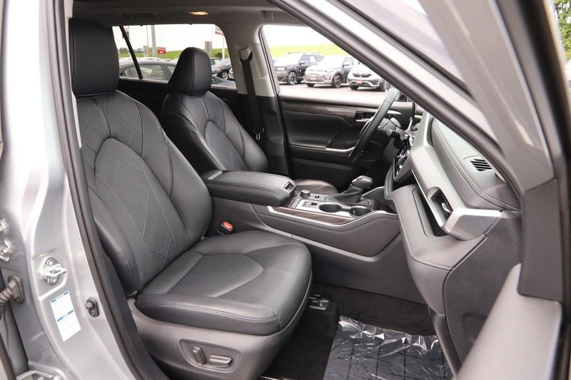 Toyota Highlander Vehicle Image 28
