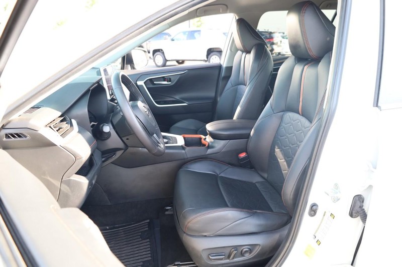 Toyota RAV4 Vehicle Image 07