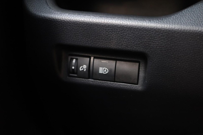 Toyota RAV4 Vehicle Image 17