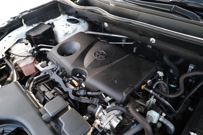 Toyota RAV4 Vehicle Image 24