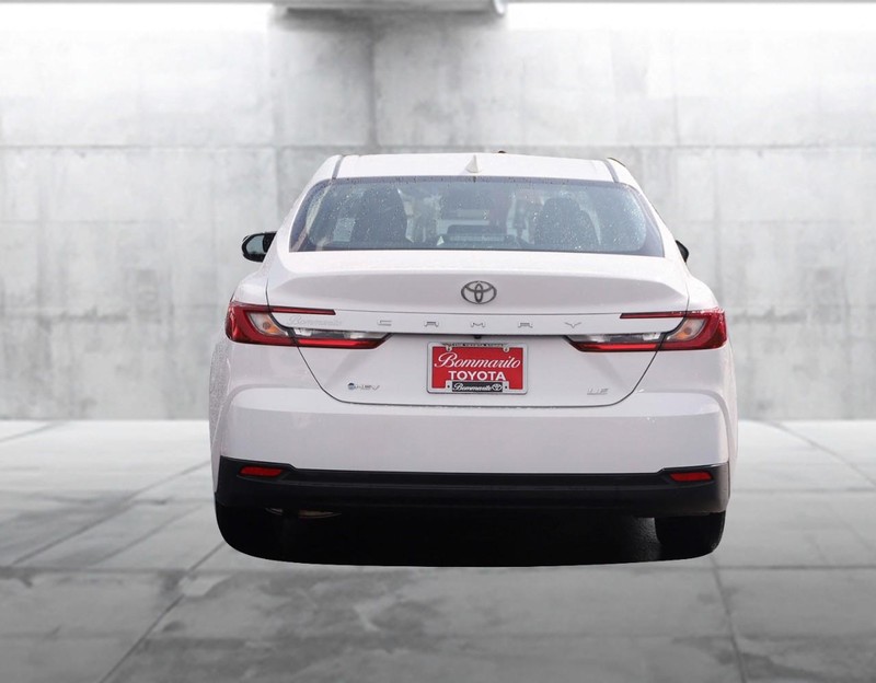 Toyota Camry Vehicle Image 06