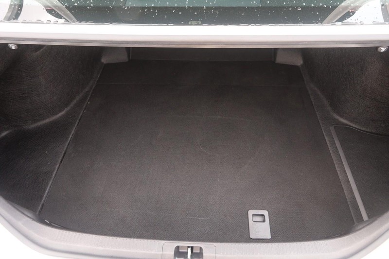 Toyota Camry Vehicle Image 07