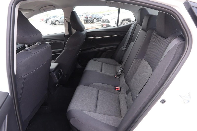 Toyota Camry Vehicle Image 09