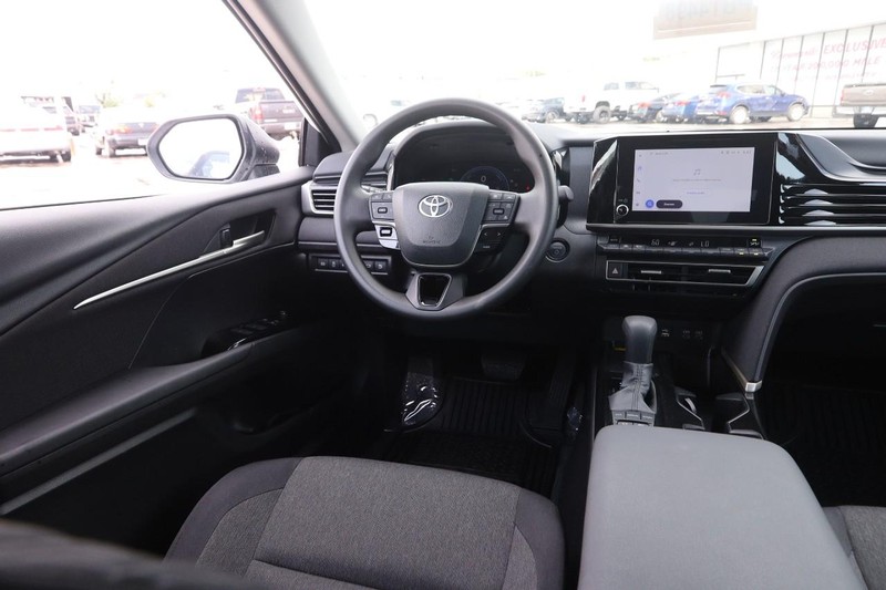 Toyota Camry Vehicle Image 21