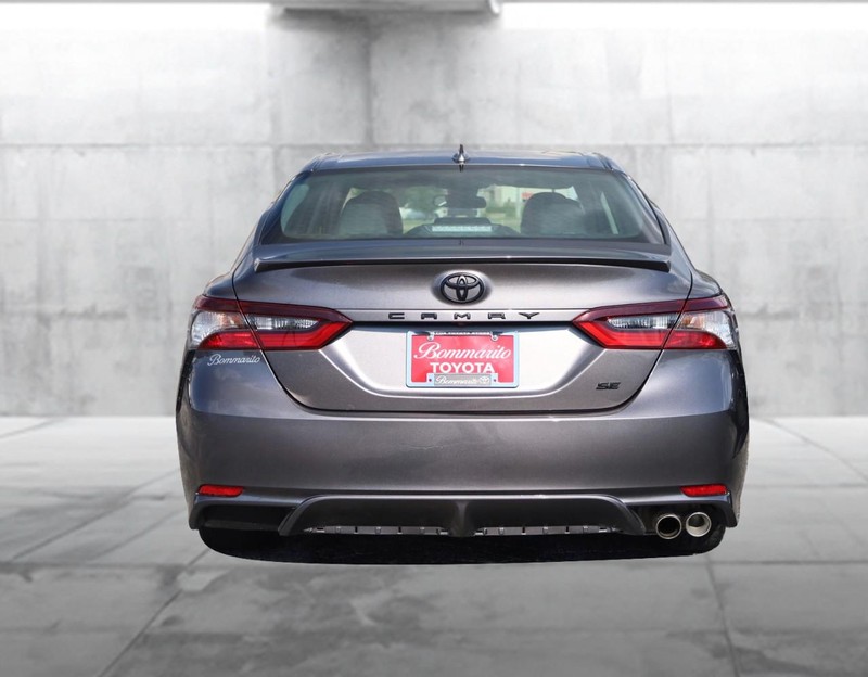 Toyota Camry Vehicle Image 06