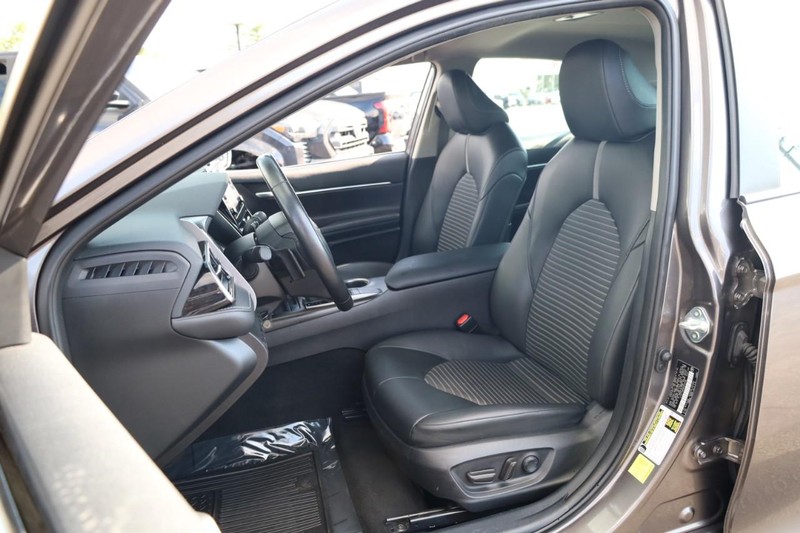Toyota Camry Vehicle Image 08