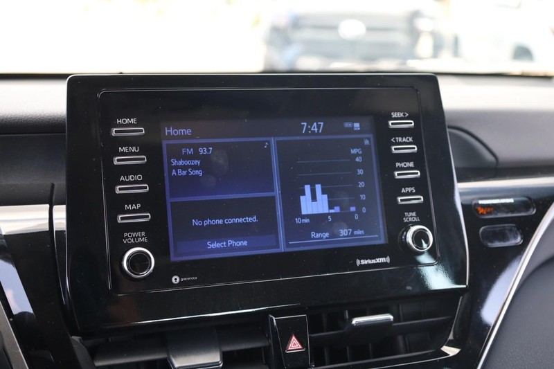 Toyota Camry Vehicle Image 11