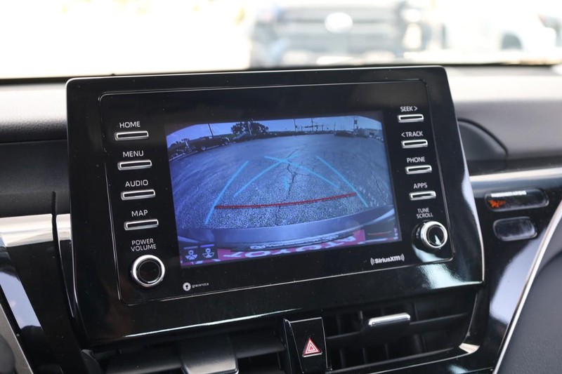 Toyota Camry Vehicle Image 12