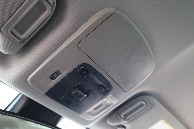 Toyota Camry Vehicle Image 16