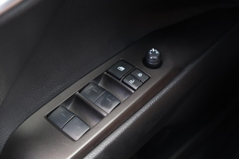 Toyota Camry Vehicle Image 17