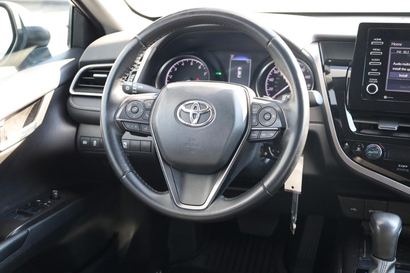 Toyota Camry Vehicle Image 22
