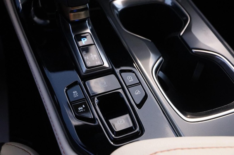 Lexus NX Vehicle Image 20