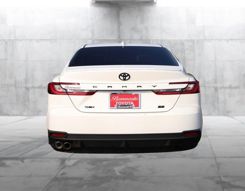Toyota Camry Vehicle Image 06